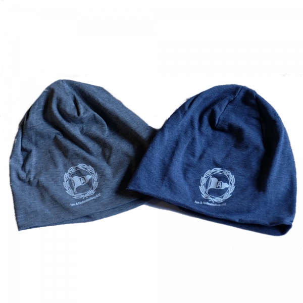 Beanie in Hellgrau oder Blau